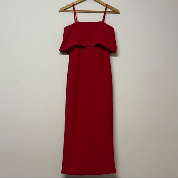 Elliatt Red Midi Dress - Picture 4 of 8